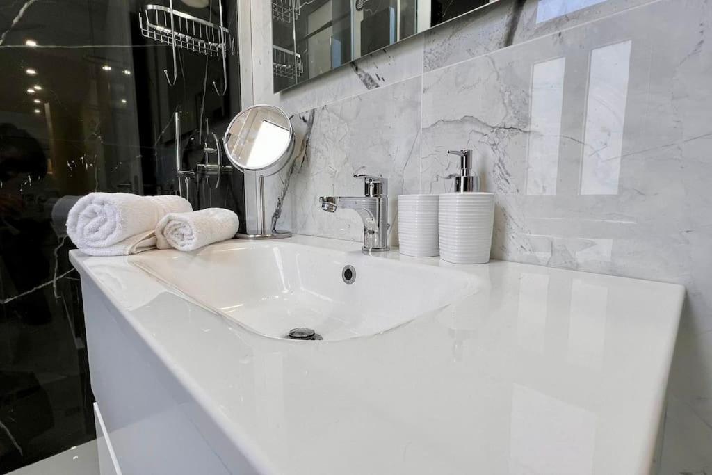 Urban House - Modern Flat Navigli Milan Center Apartment Ngoại thất bức ảnh